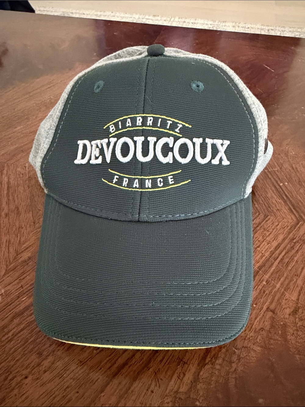 Devoucoux hat France Biarritz Embroidered Trucker Hat - Dark Green & Gray